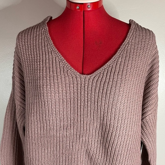 LOVE TREE Twist Back Sweater Sz M - Picture 6 of 10